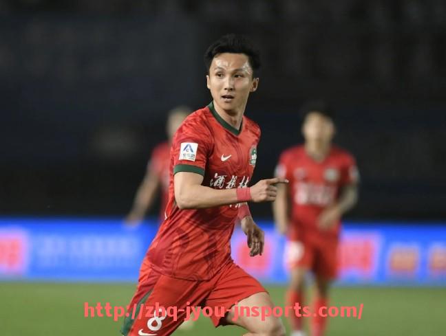 jiuyou九游娱乐-法甲比赛票价对比分析:观赛成本与球迷体验探讨