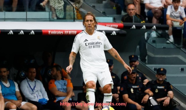 jiuyou九游娱乐-世俱杯比赛现场语音应援模式创新与应用探讨